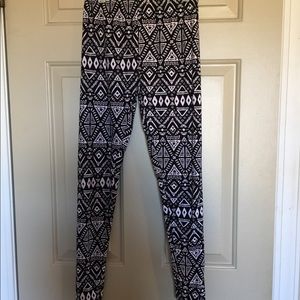 Super soft Aztec print leggings